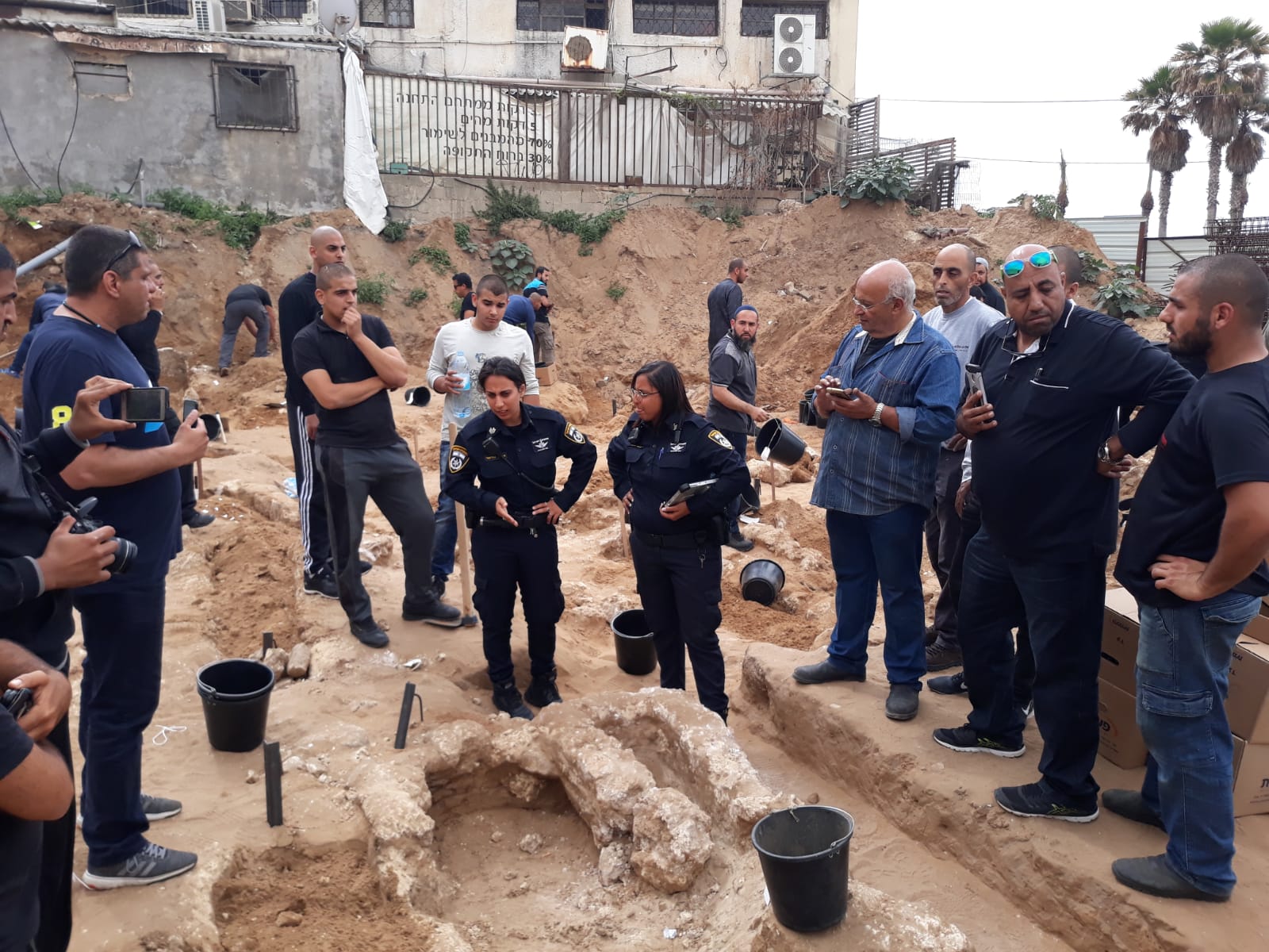 بيان  جمعية الاقصى تدين الاعتداء على رفات مقبرة إسلامية في يافا